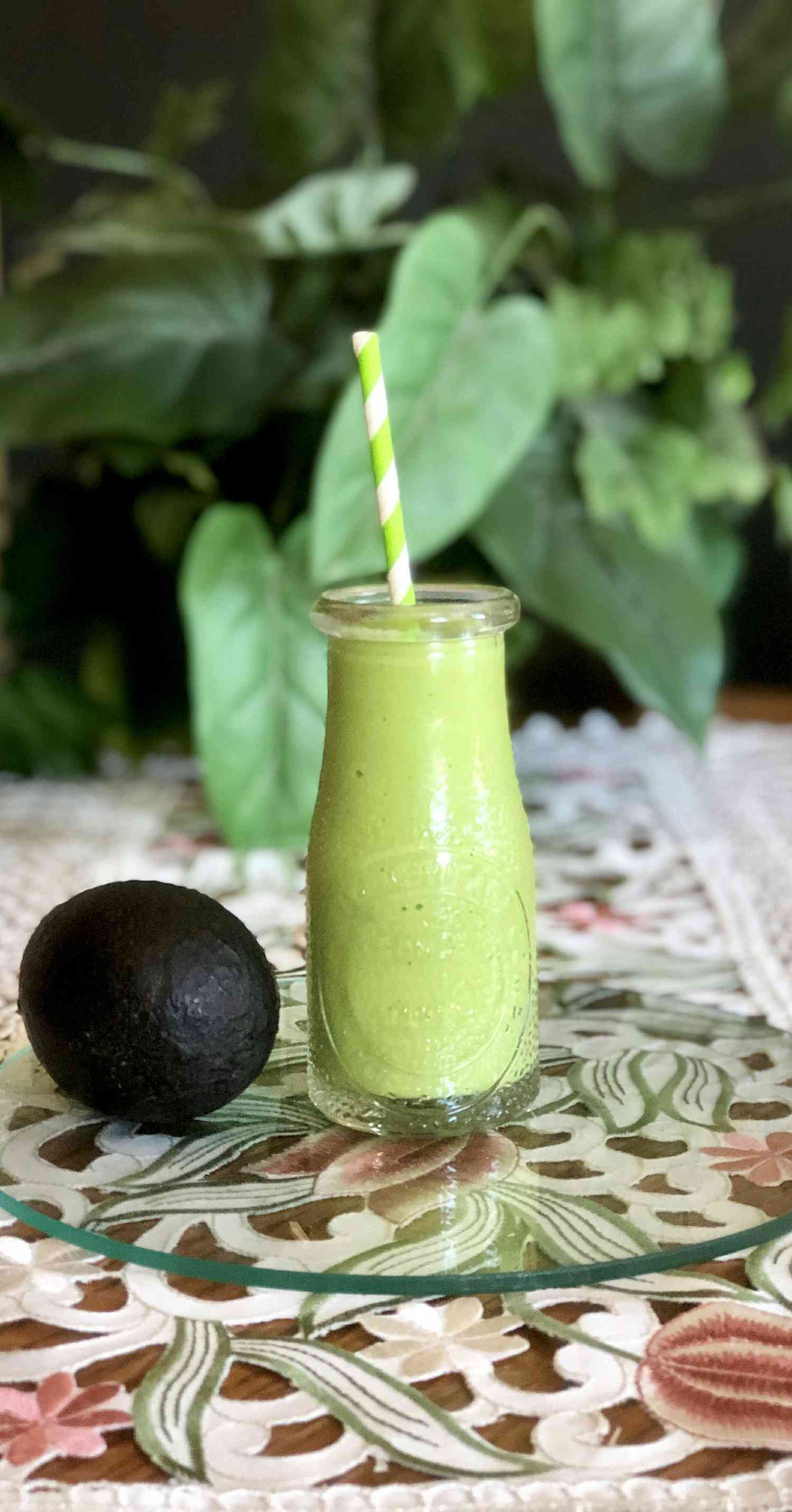 Sinh tố Keto Avocado-Spinach