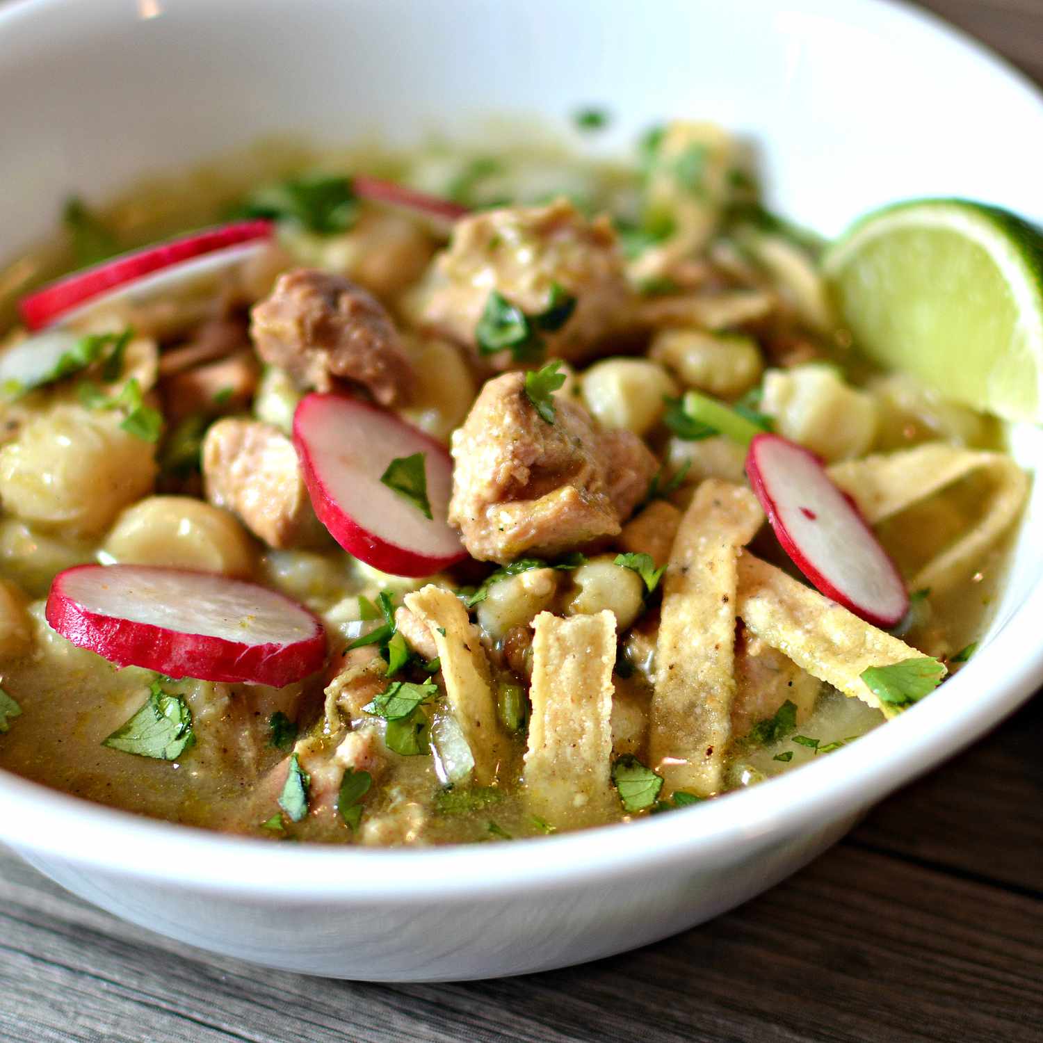 Chicken Chicken Pozole Blanco chậm