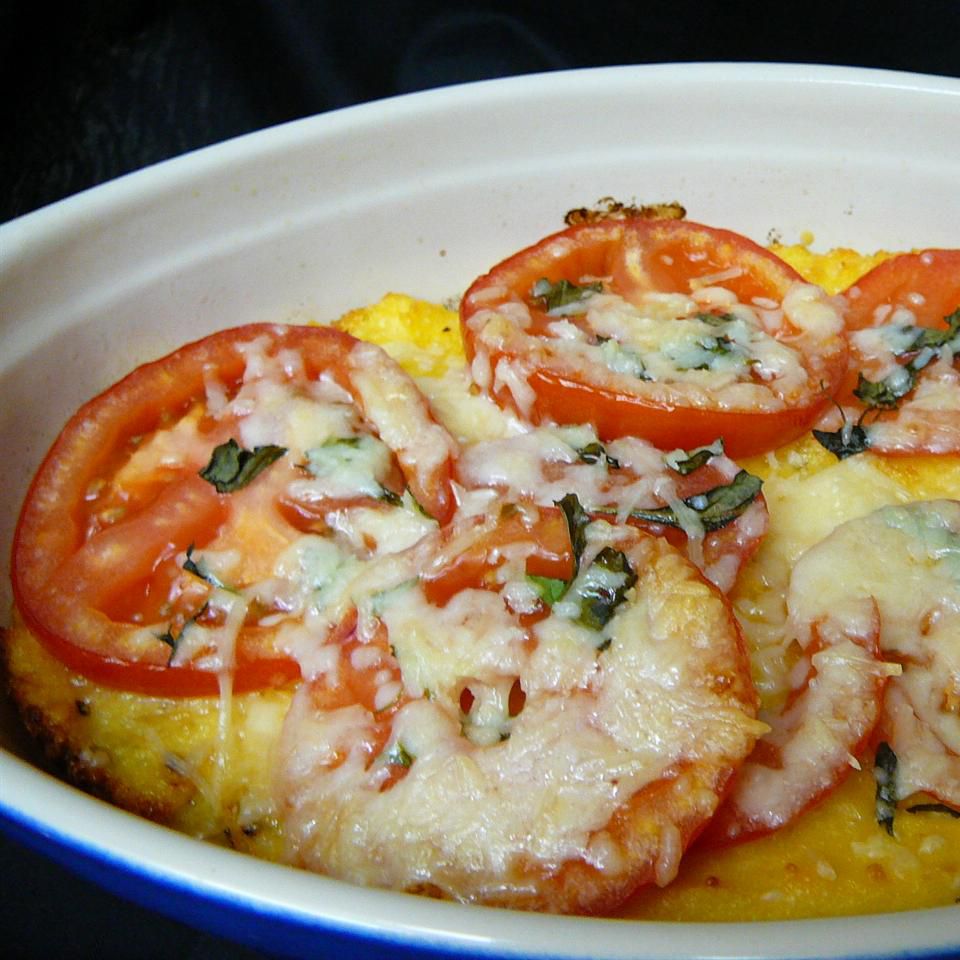 Polenta nướng với cà chua tươi và parmesan