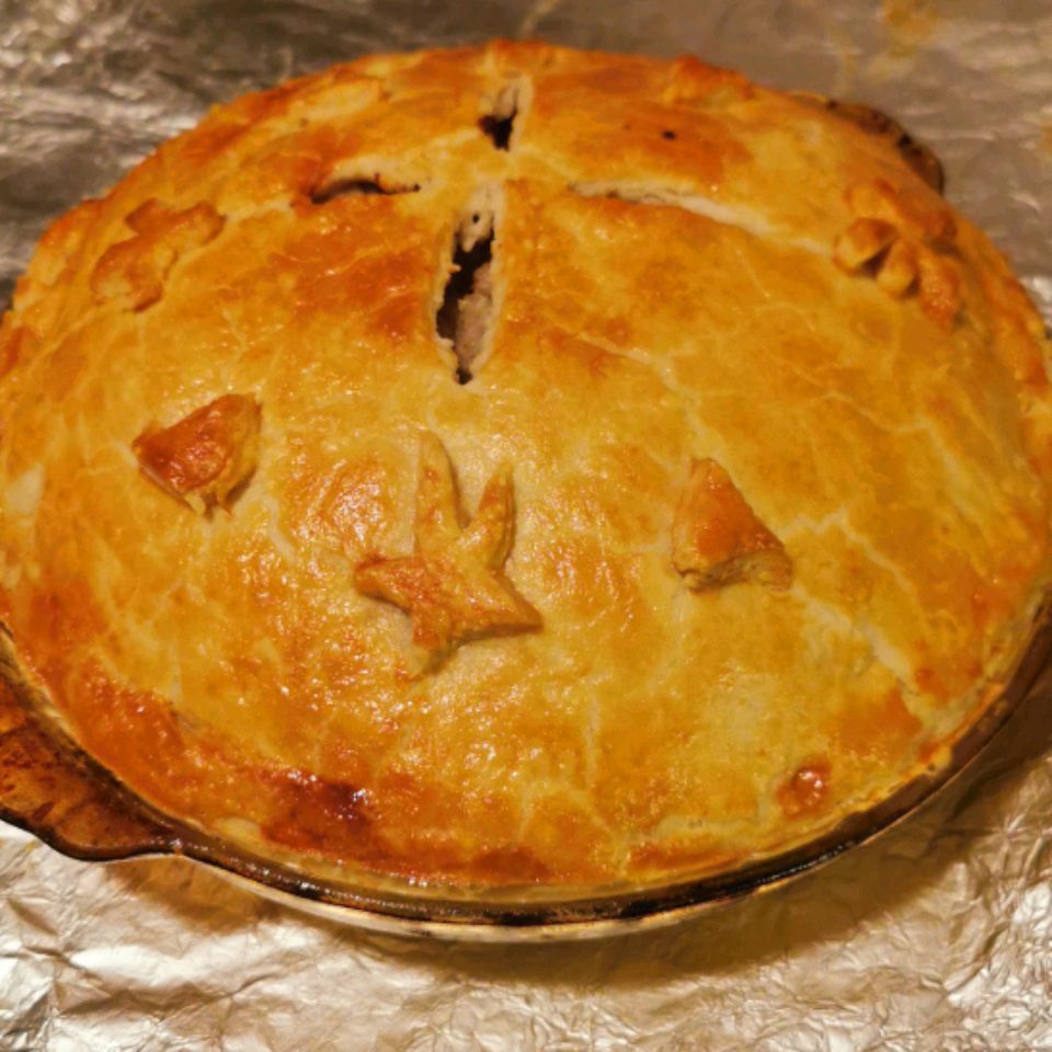 Tourtiere (bánh thịt lợn Pháp)