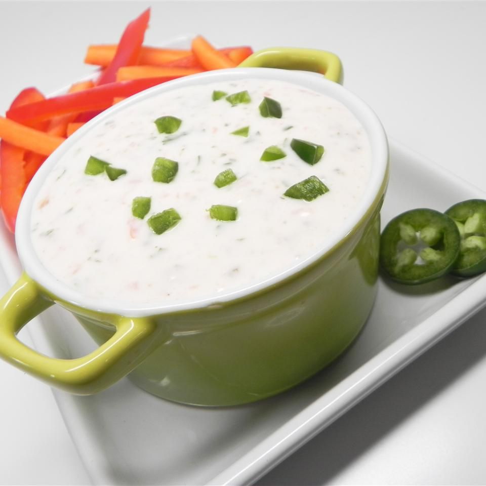 Jalapeno Ranch mặc quần áo