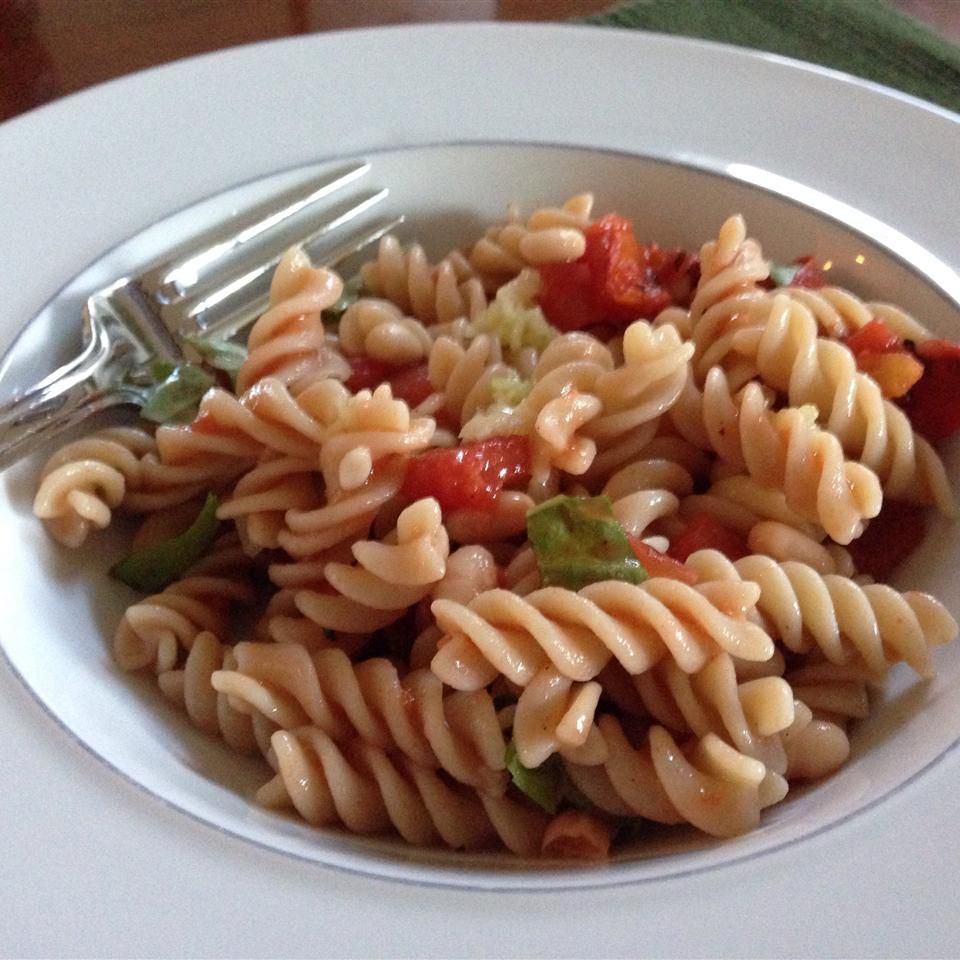 Năm thành phần Pasta Toss