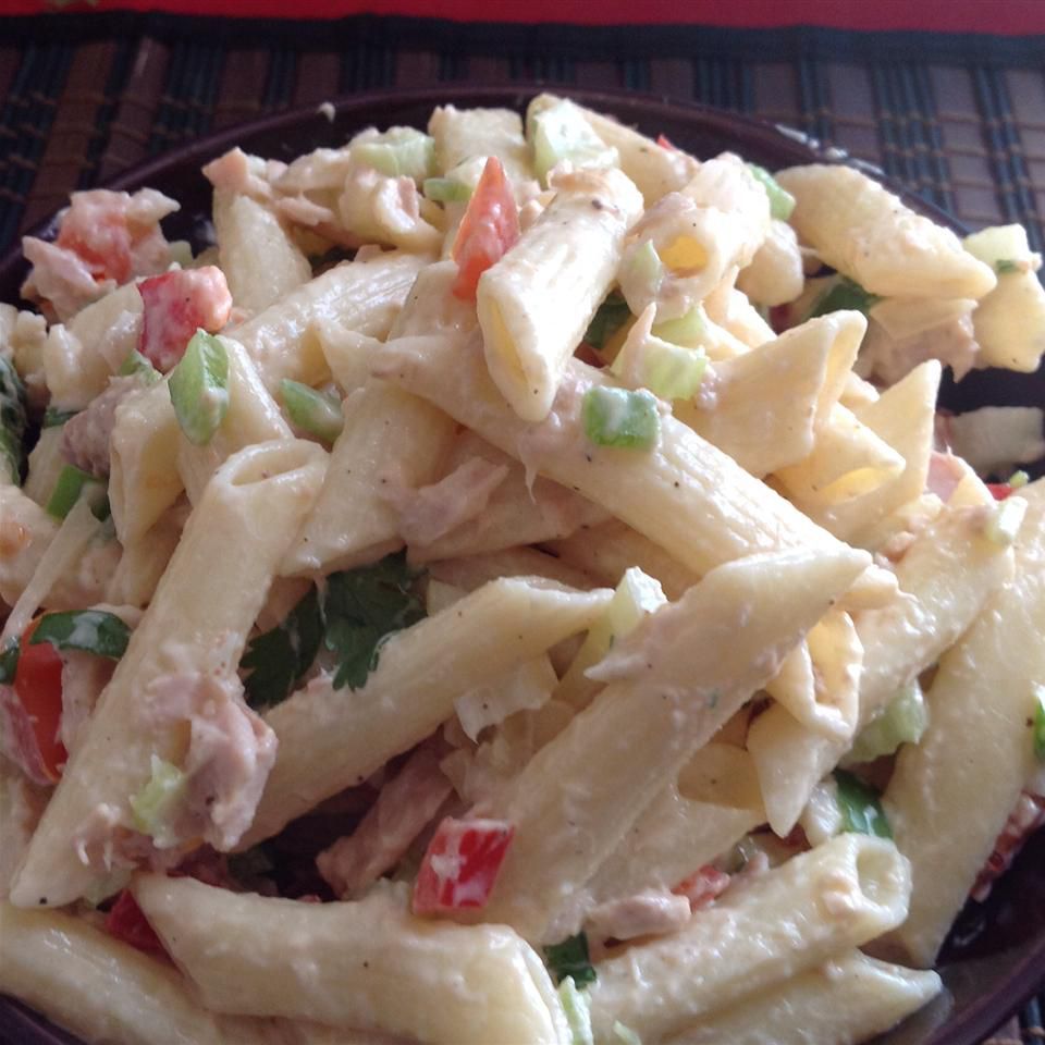 Macaroni cá ngừ salad