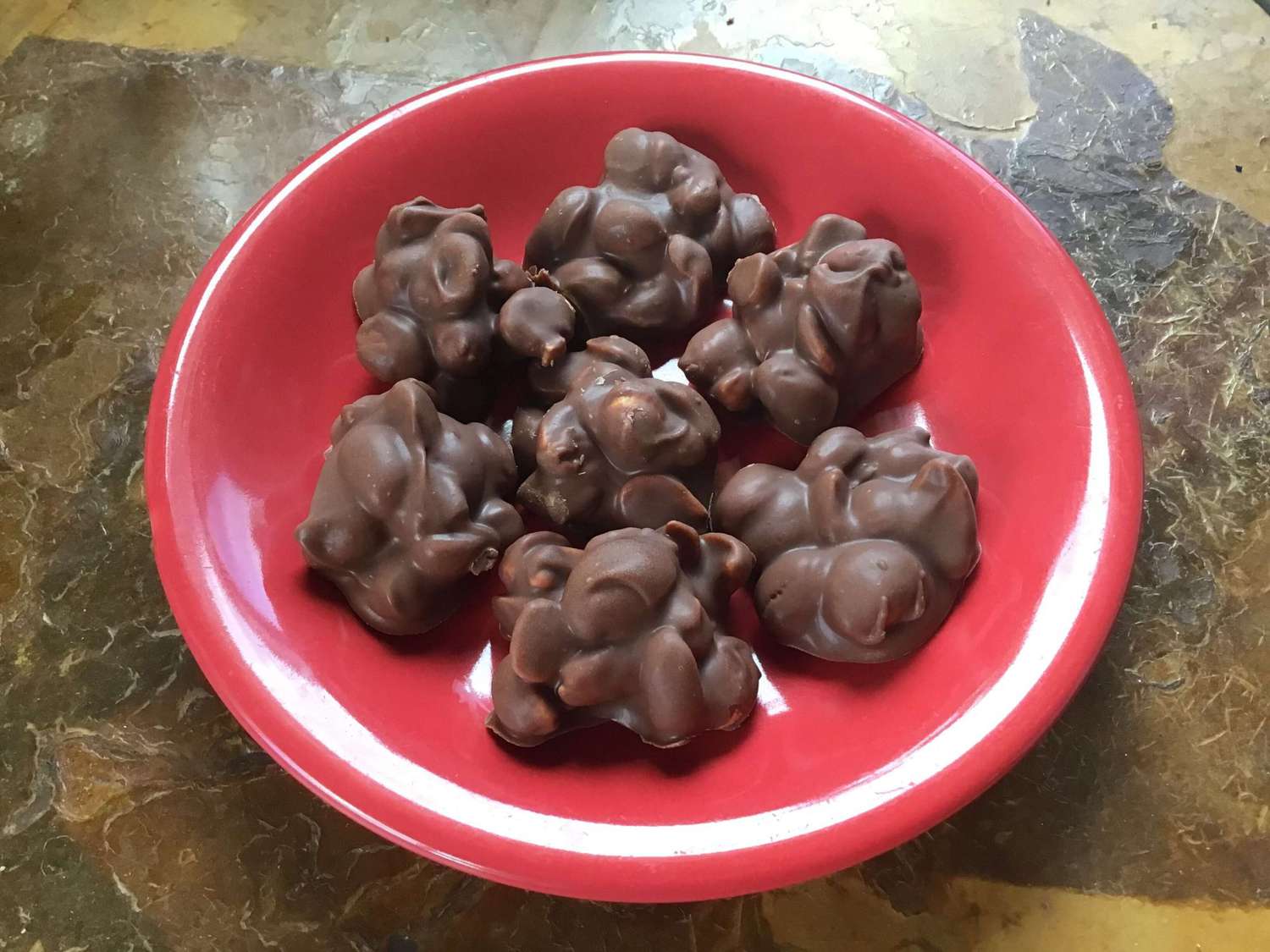 Noker Chocolate Chocolate clusters