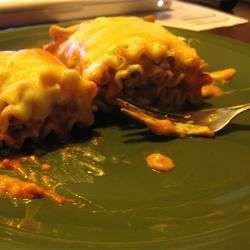 Gà nướng và portobello lasagna rollups