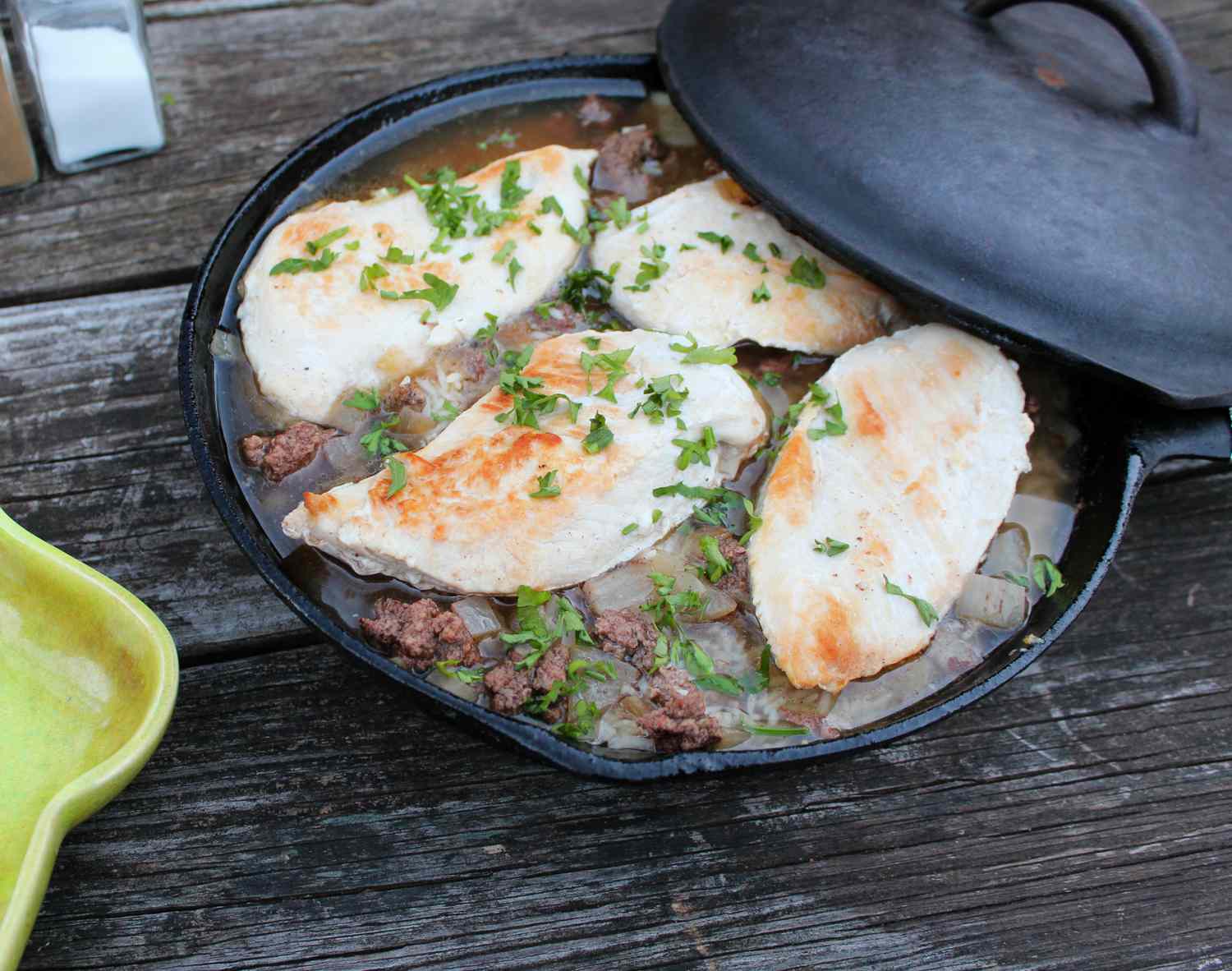 Gà và gạo Lebanon One-Pot