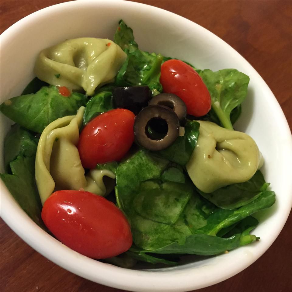 Salad rau bina và tortellini