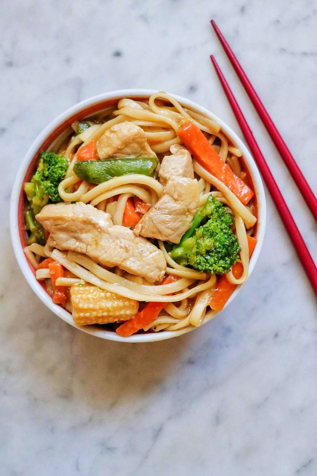 Thịt lợn và mì Udon xào