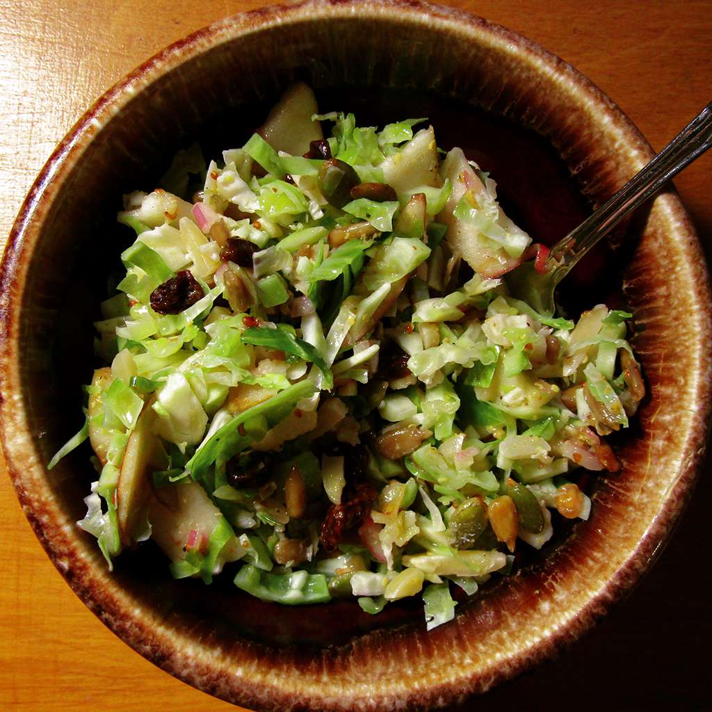 Salad brussels băm nhỏ