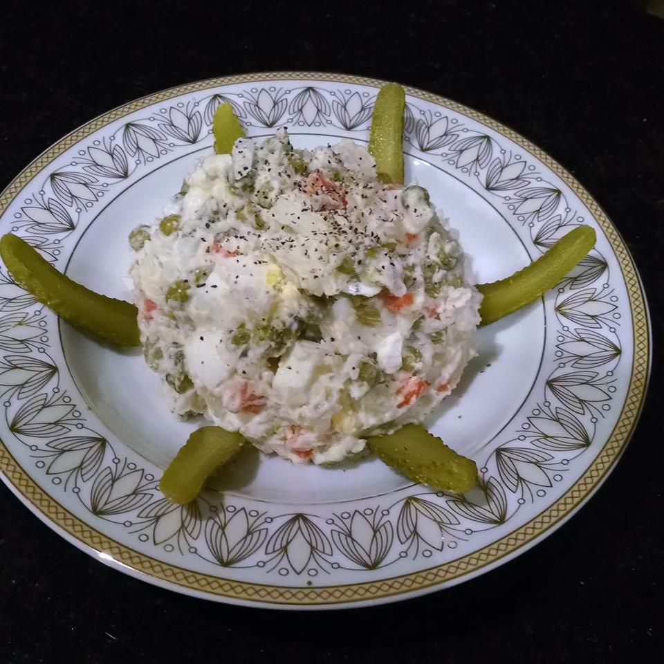 Olivie (Salad khoai tây Nga)