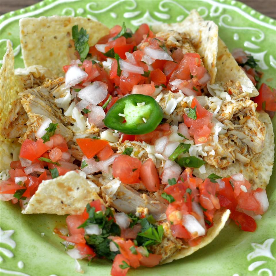 Gà enchilada nachos