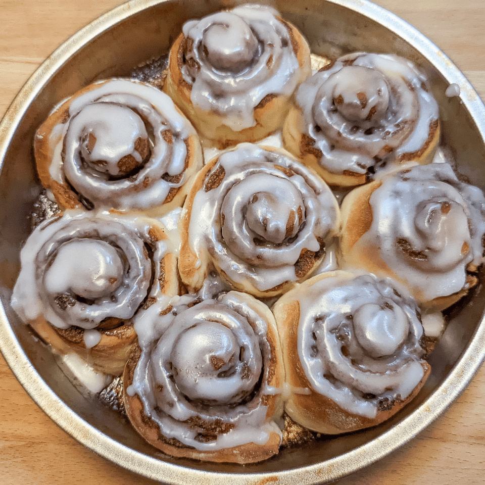 BRADMOMS Cinnamon Rolls