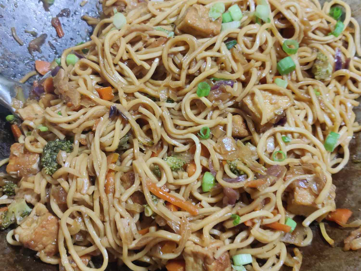 Dễ dàng teriyaki đậu phụ lo mein