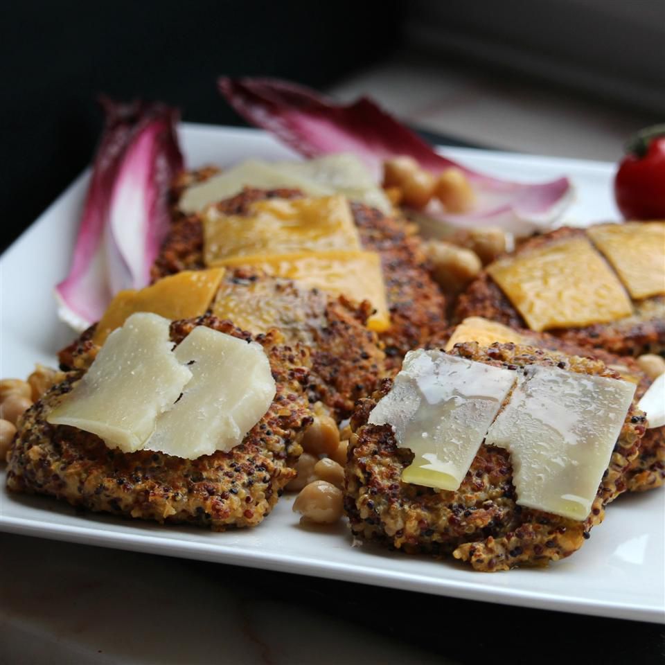 Quinoa Dijon và Thụy Sĩ burger