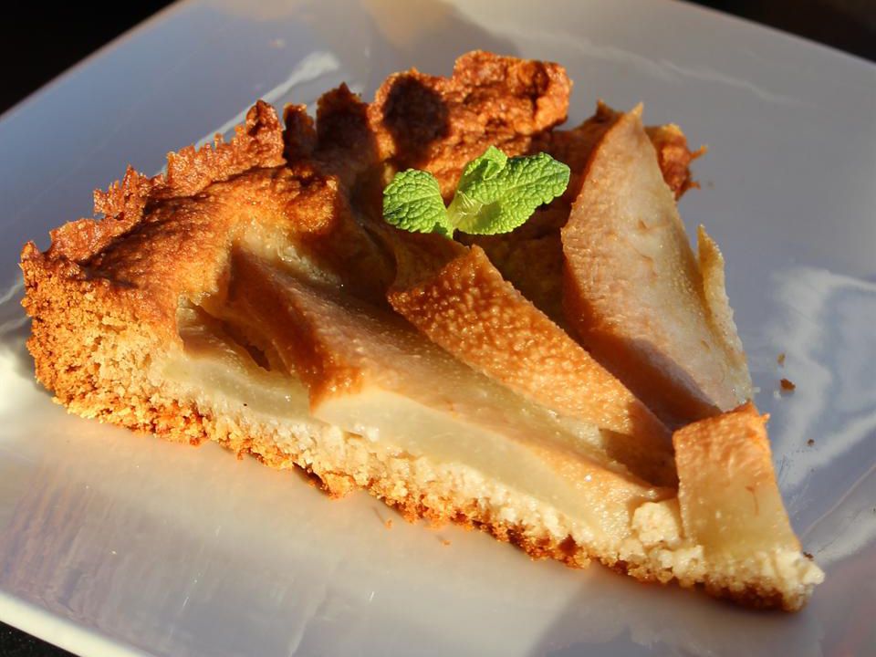 Pear và Almond Tart (sữa và không có gluten)