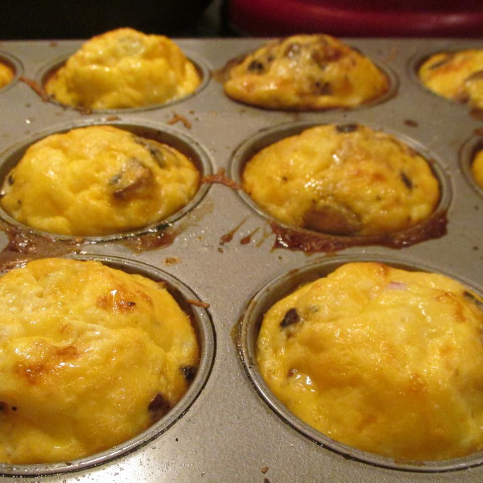 Ham và cheddar mini quiche