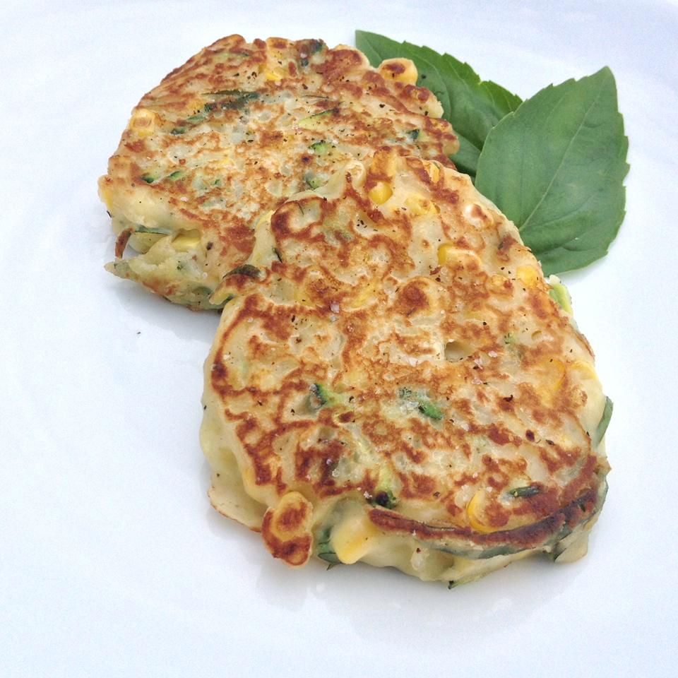 Bánh kếp ngô và zucchini