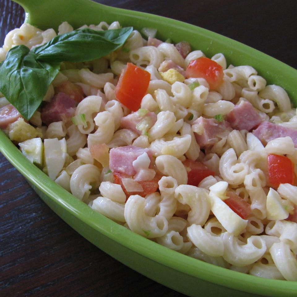 Macaroni, dứa và ham salad