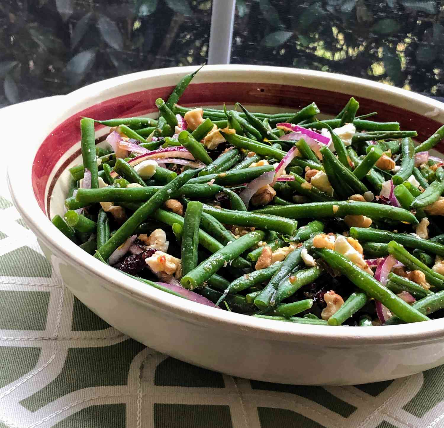 Salad đậu xanh với phô mai feta