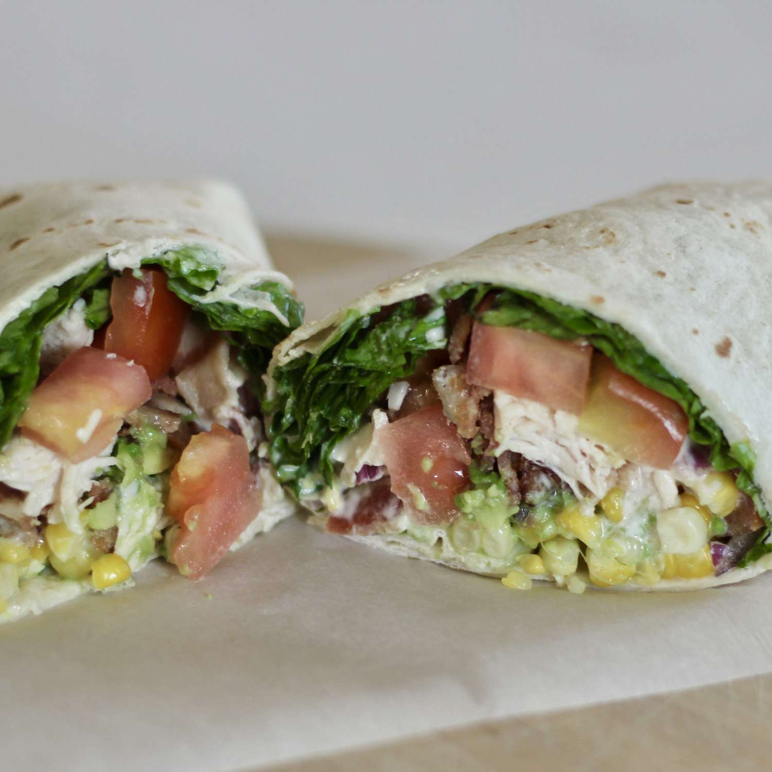 Gà nướng BLT Wraps