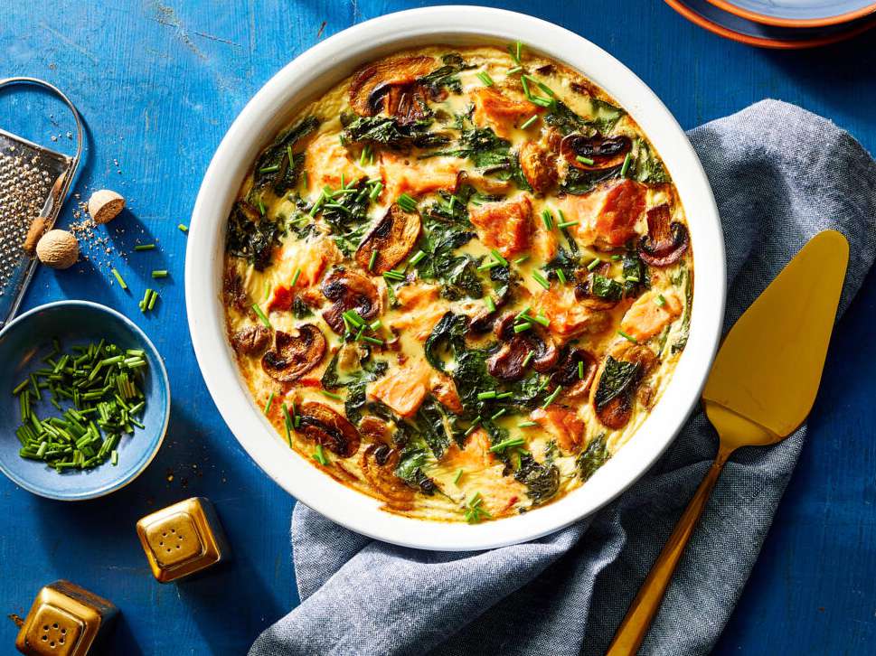 Cá hồi và swiss Chard quiche