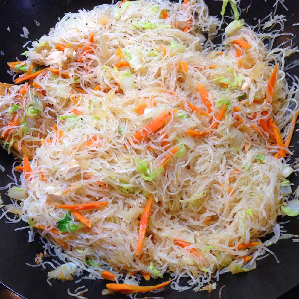 Bánh pancit nhanh chóng và dễ dàng