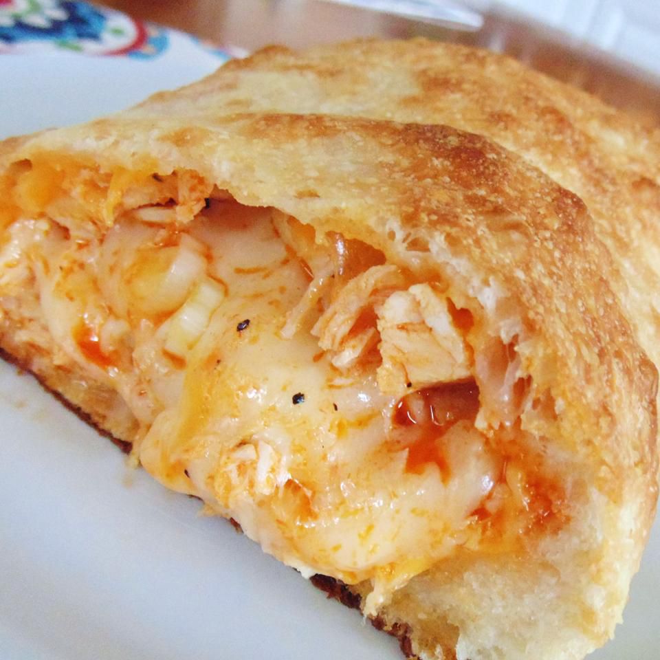 Buffalo gà calzone