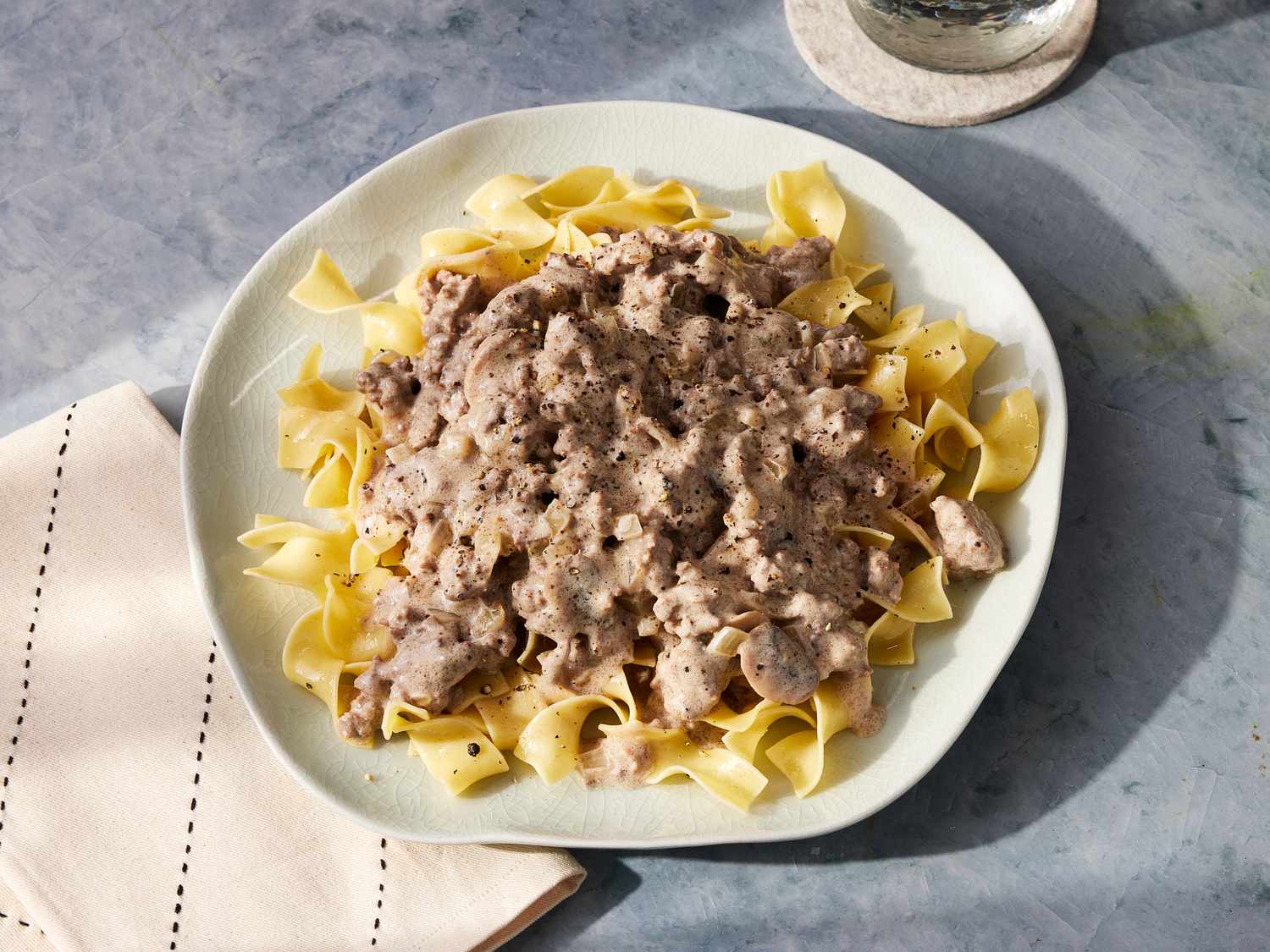 Thịt bò dễ dàng Stroganoff