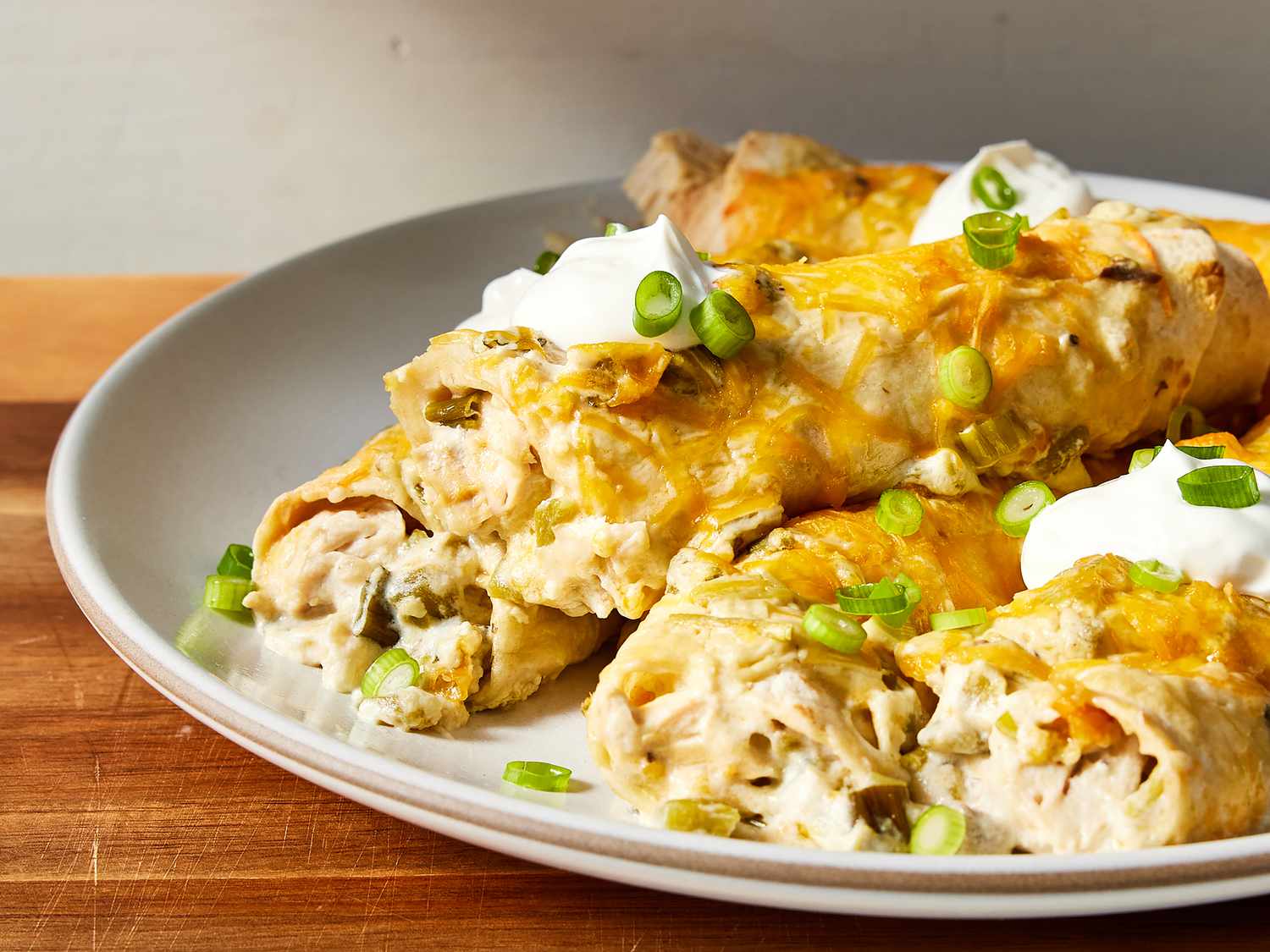 Enchiladas gà với bánh tortillas bột