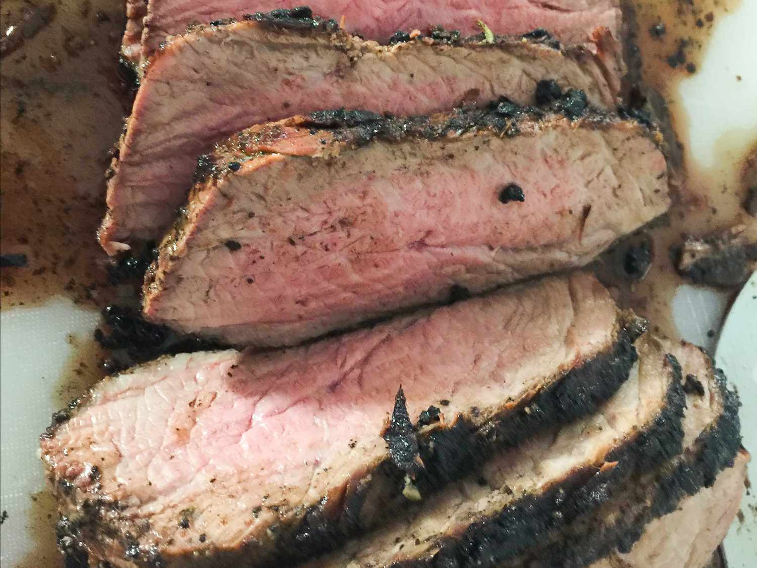 Thịt bò nấu chín chậm tri-tip