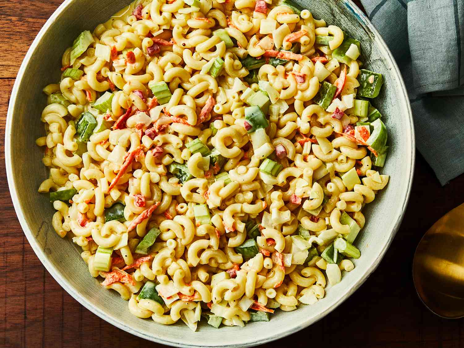 Salad macaroni cổ điển