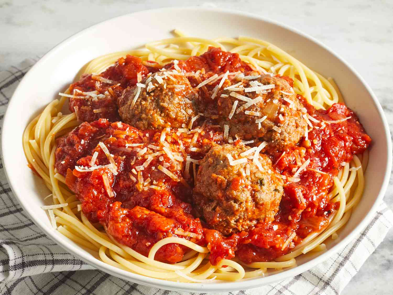 Nước sốt spaghetti Ý với thịt viên