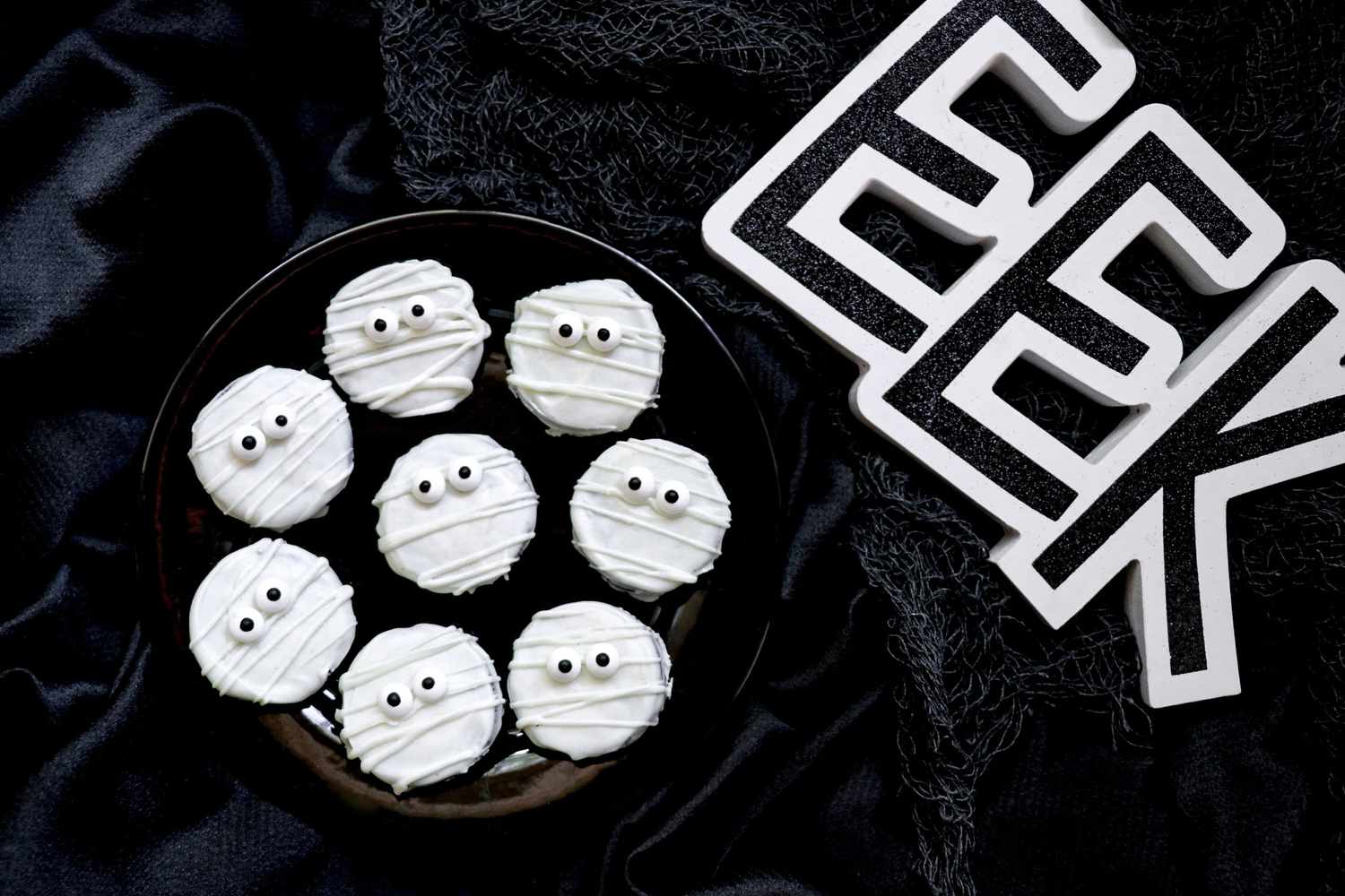 Halloween Oreo xác ướp