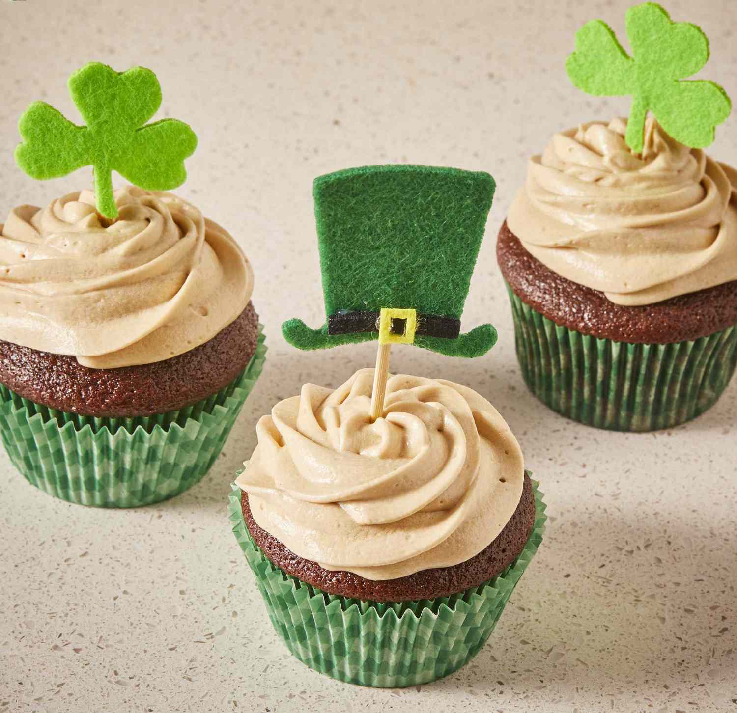 Guinness Cupcakes với Espresso Frosting