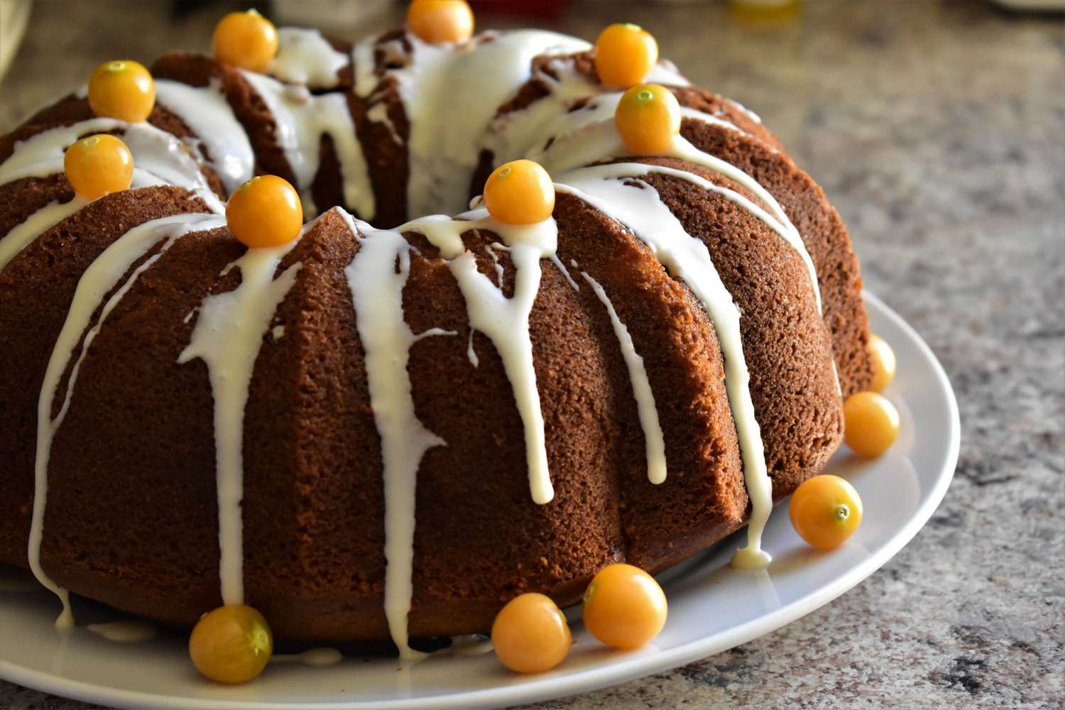 Bánh Bundt Orange Spice với anh đào xay