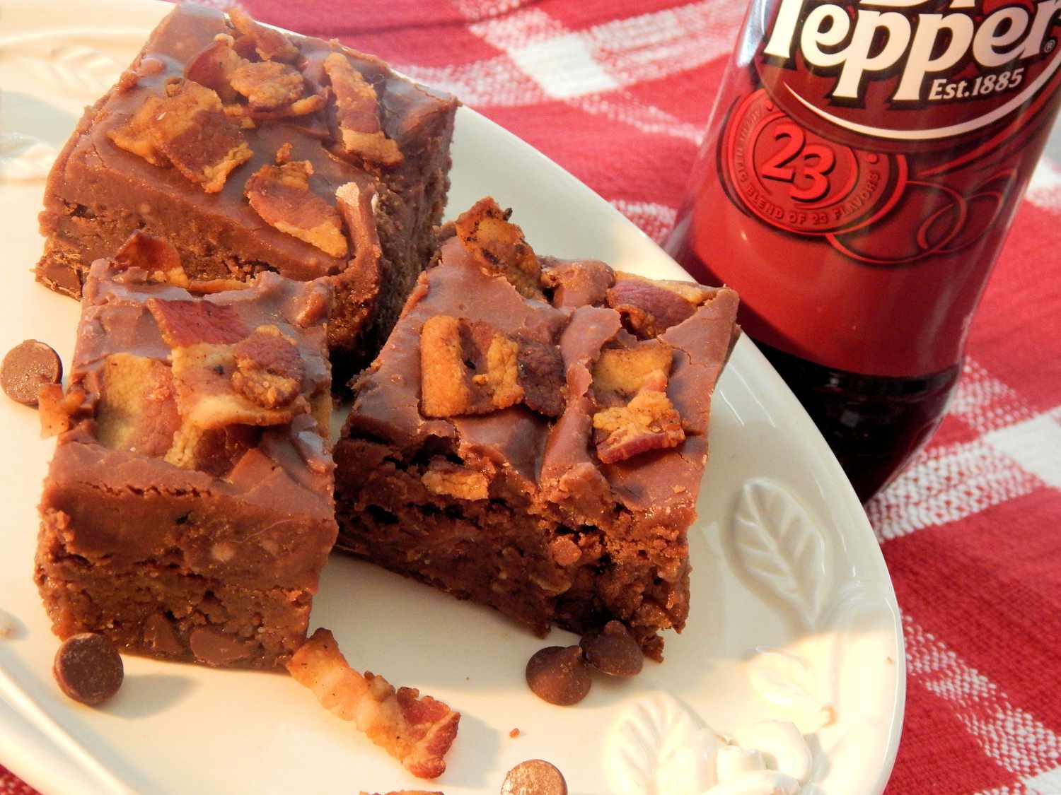 Dr pepper thịt xông khói brownies