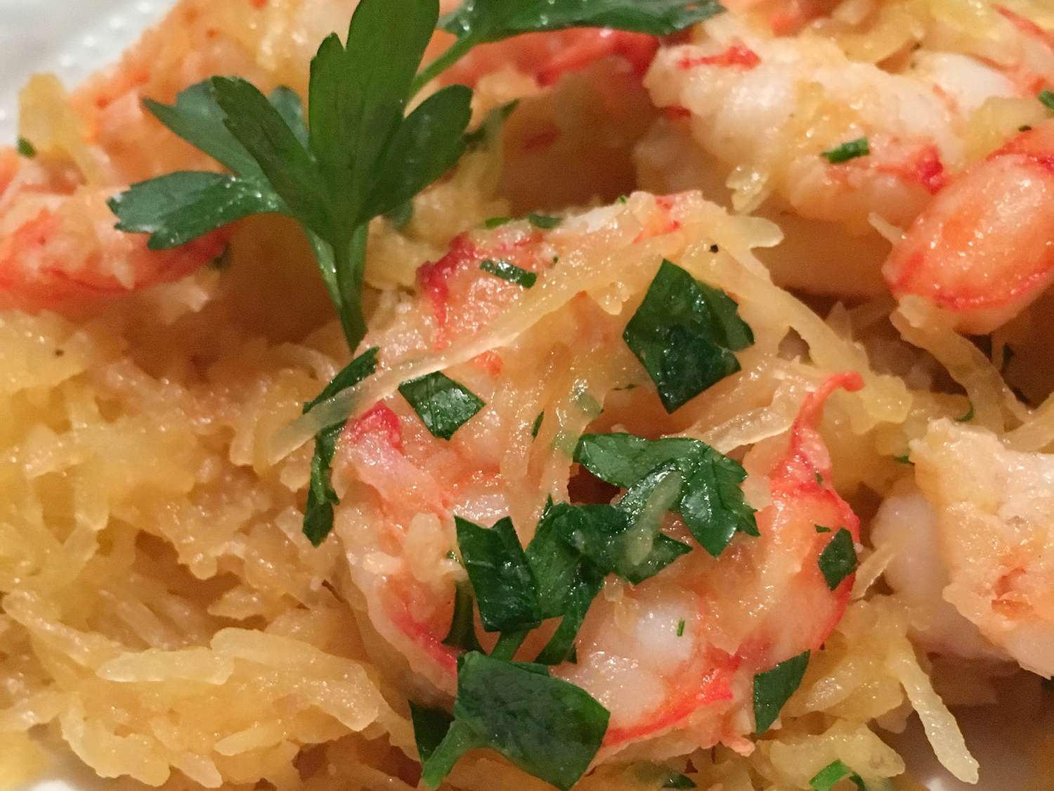 Tôm scampi với spaghetti squash