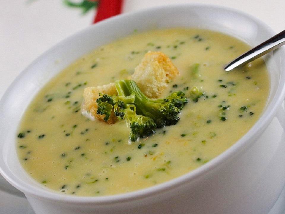 nước súp Broccoli Cheddar