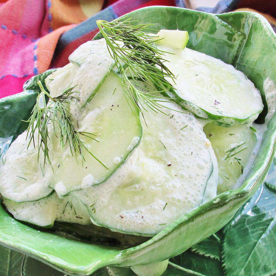 Mizeria (Salad dưa chuột Ba Lan)