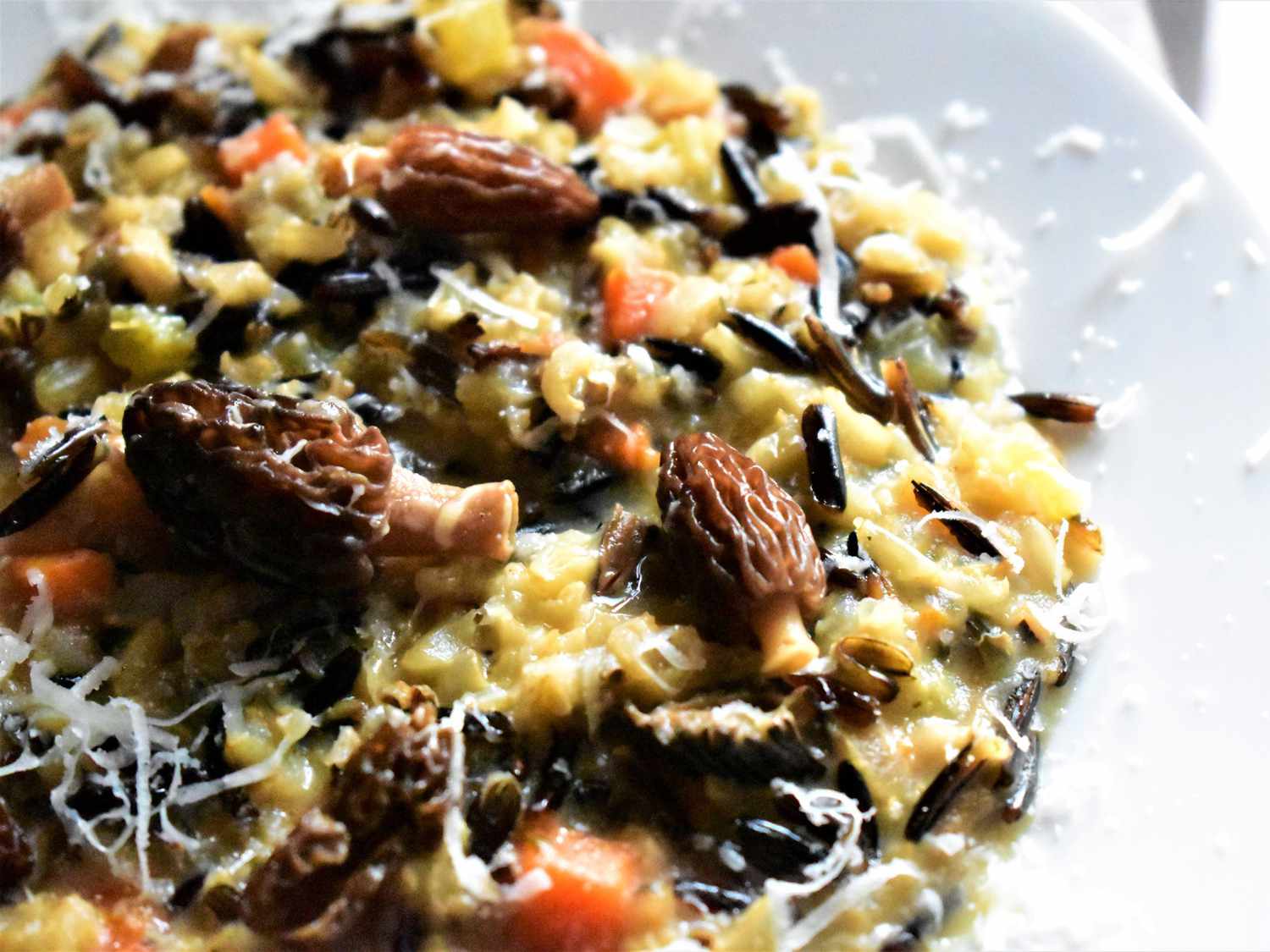 Nấm morel và gạo hoang dã risotto