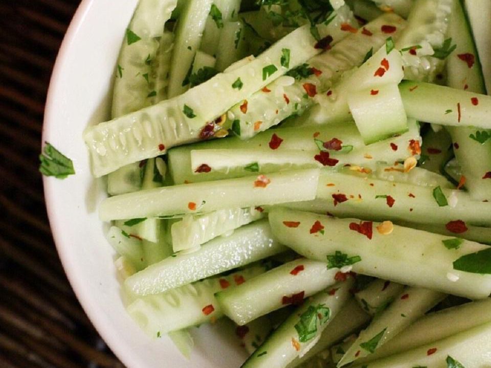 Salad dưa chuột vôi rau mùi