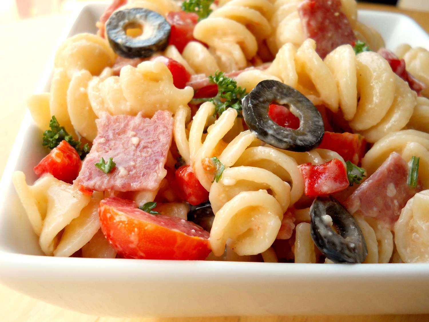 Salami người yêu salad mì Ý