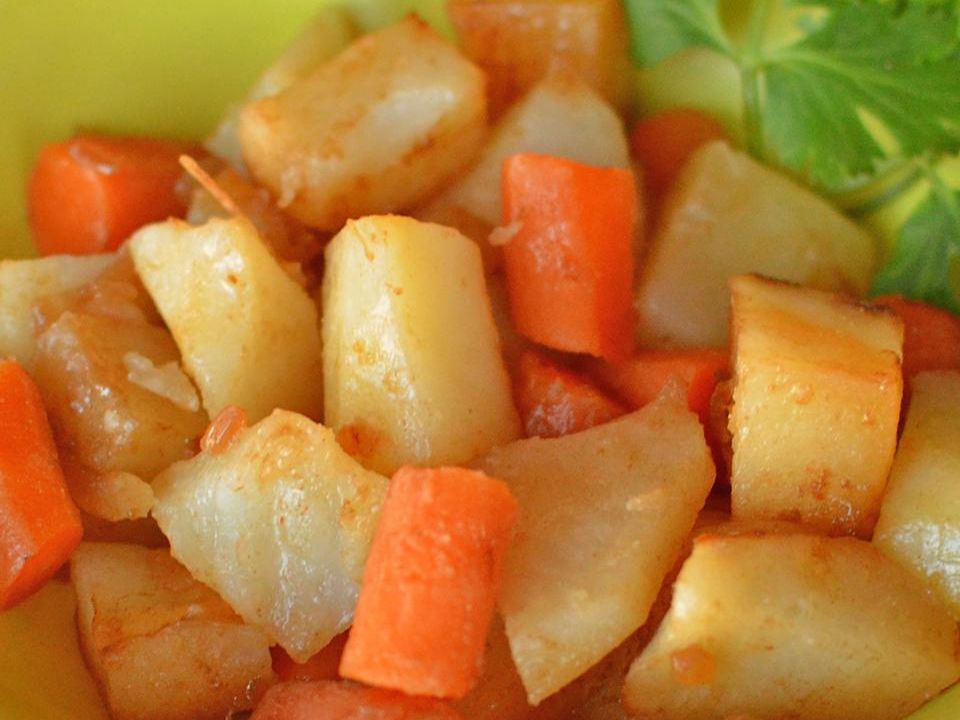 Khoai tây lửa trại và cà rốt