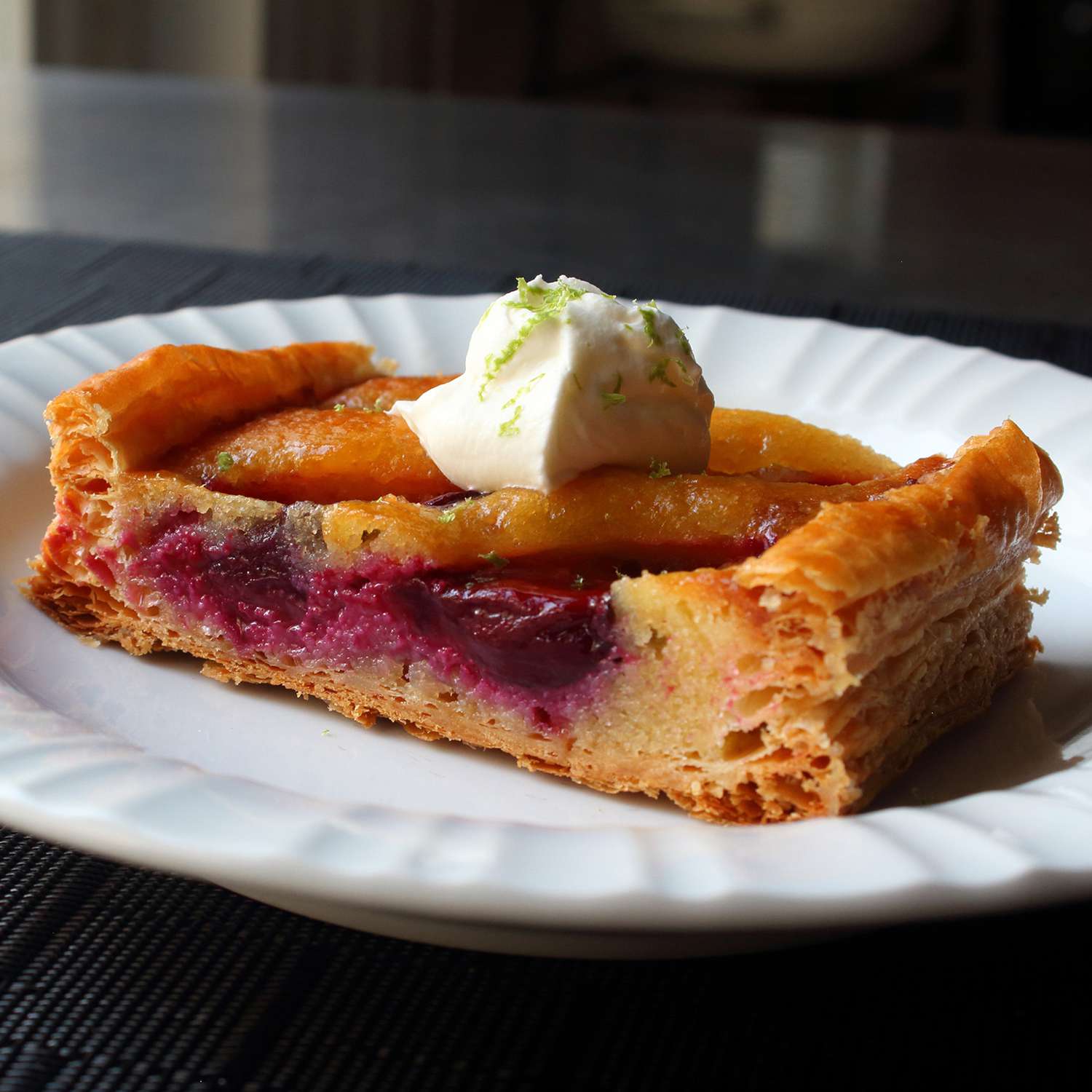 Trái cây tươi frangipane tart