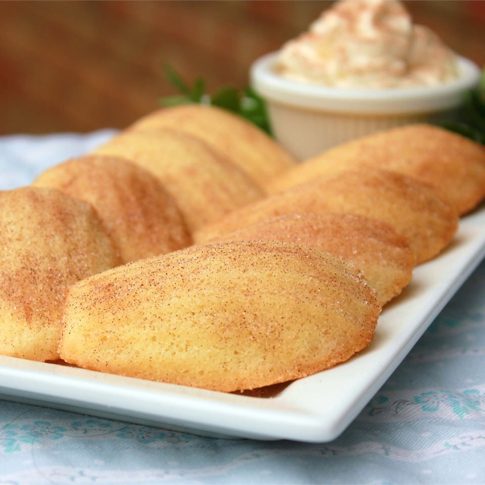 Quế madeleines